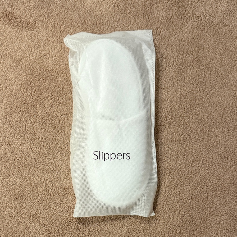 White Slippers in Mesh Bag - JW Marriott Camelback - Arizona - Unisex OSFM
